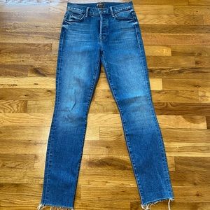 Mother ankle fray jean